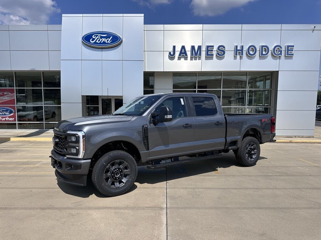 2026 Ford F-250 Super Duty XL Crew Cab 4WD