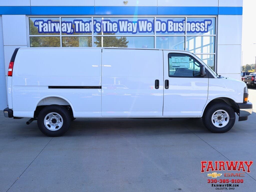 2025 GMC Savana Cargo 3500 RWD