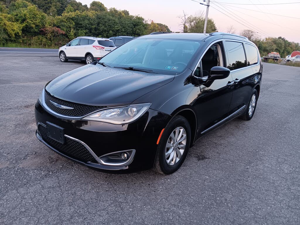 2018 Chrysler Pacifica Touring L FWD