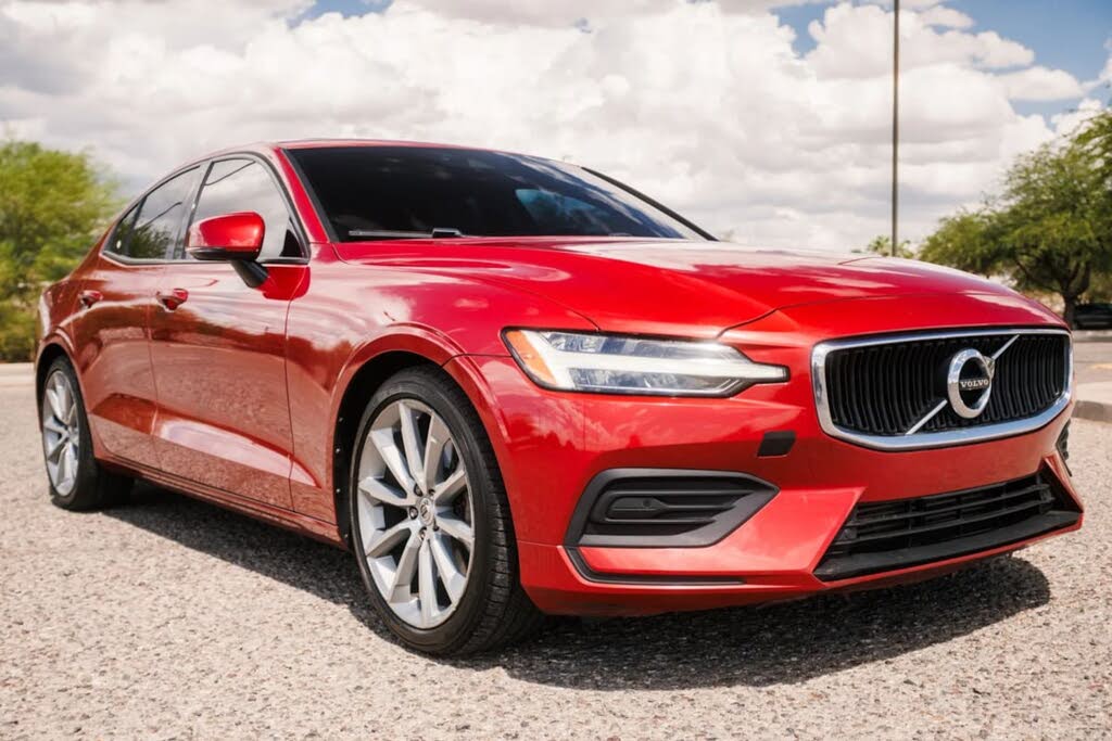 2020 Volvo S60 T6 Momentum AWD