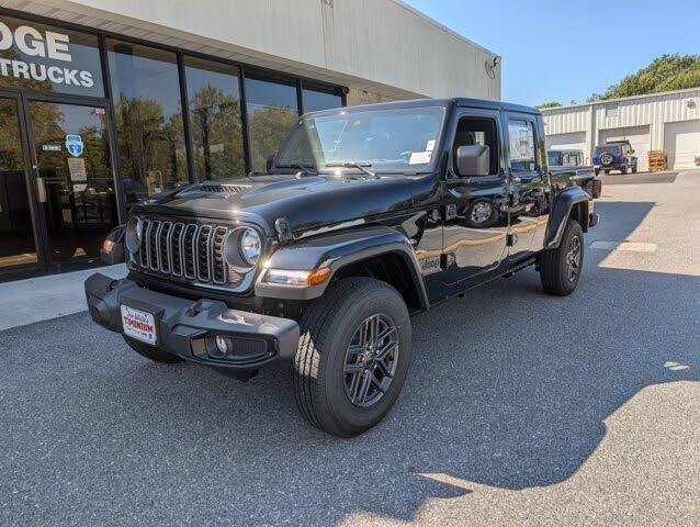 2025 Jeep Gladiator Sport S Crew Cab 4WD
