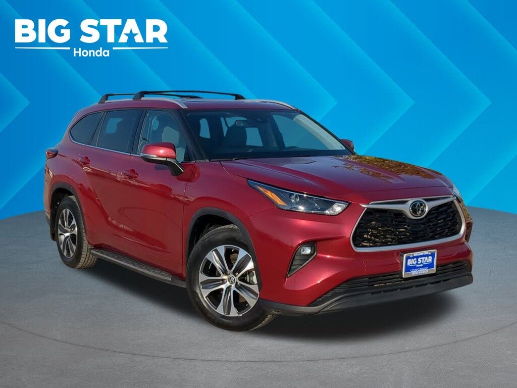 2022 Toyota Highlander XLE FWD