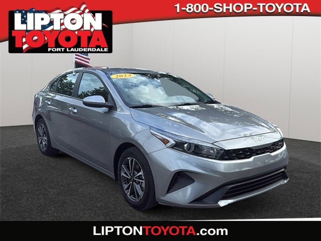 2024 Kia Forte LXS FWD