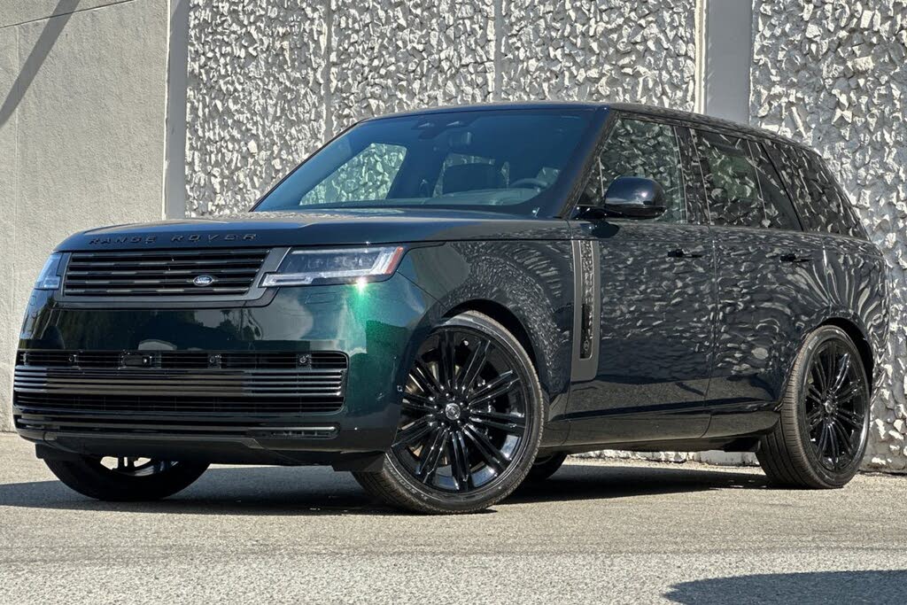 2025 Land Rover Range Rover P615 SV AWD