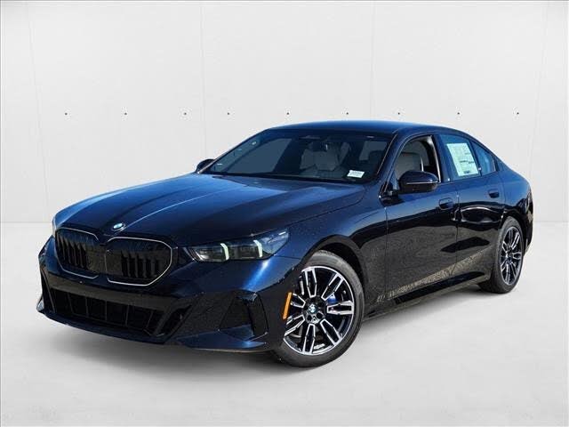 2025 BMW 5 Series 530i RWD
