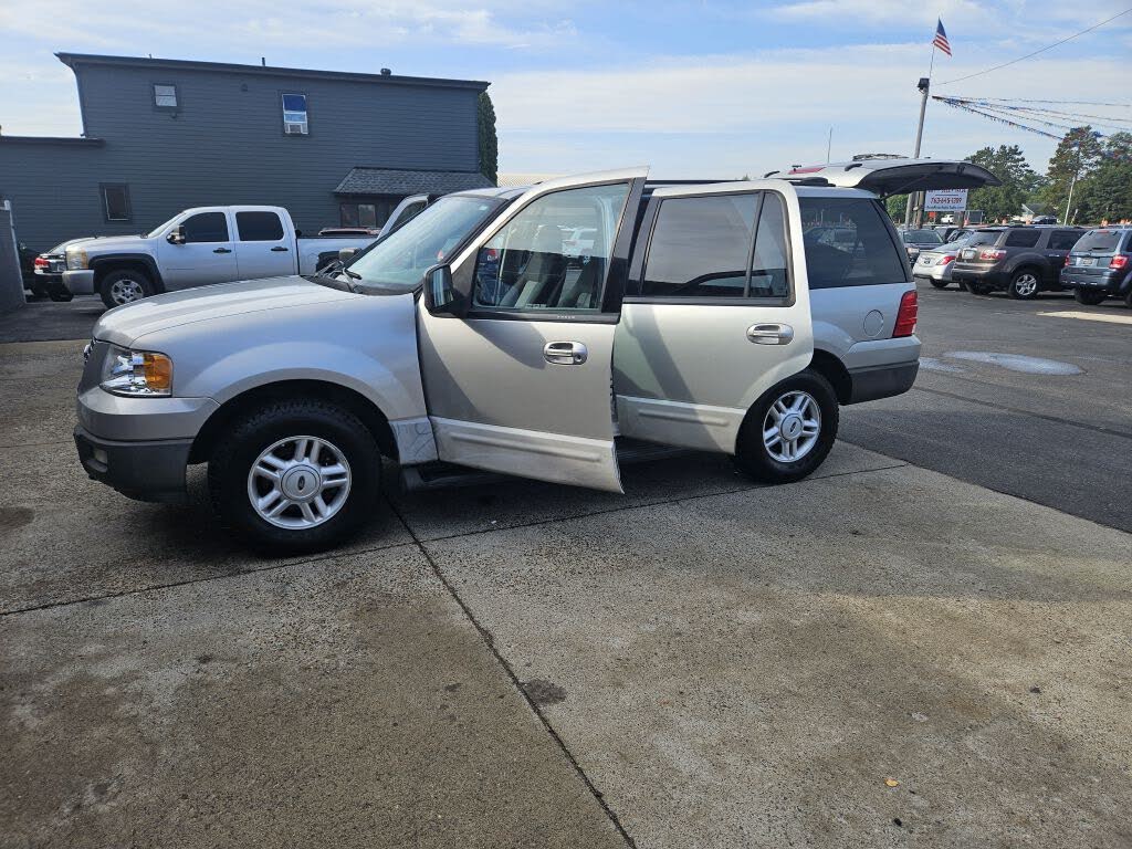 2004 Ford Expedition XLT 4WD