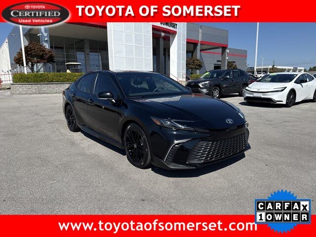 2025 Toyota Camry SE FWD