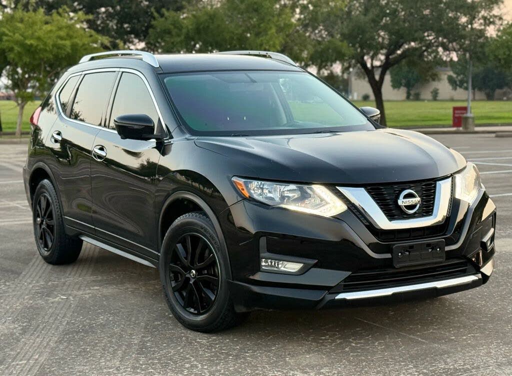 2017 Nissan Rogue SV FWD