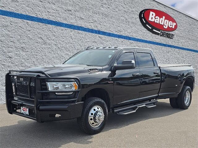 2022 RAM 3500 Tradesman Crew Cab LB DRW 4WD