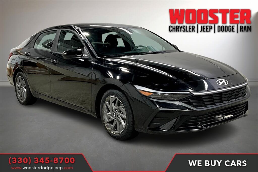 2024 Hyundai Elantra SEL FWD