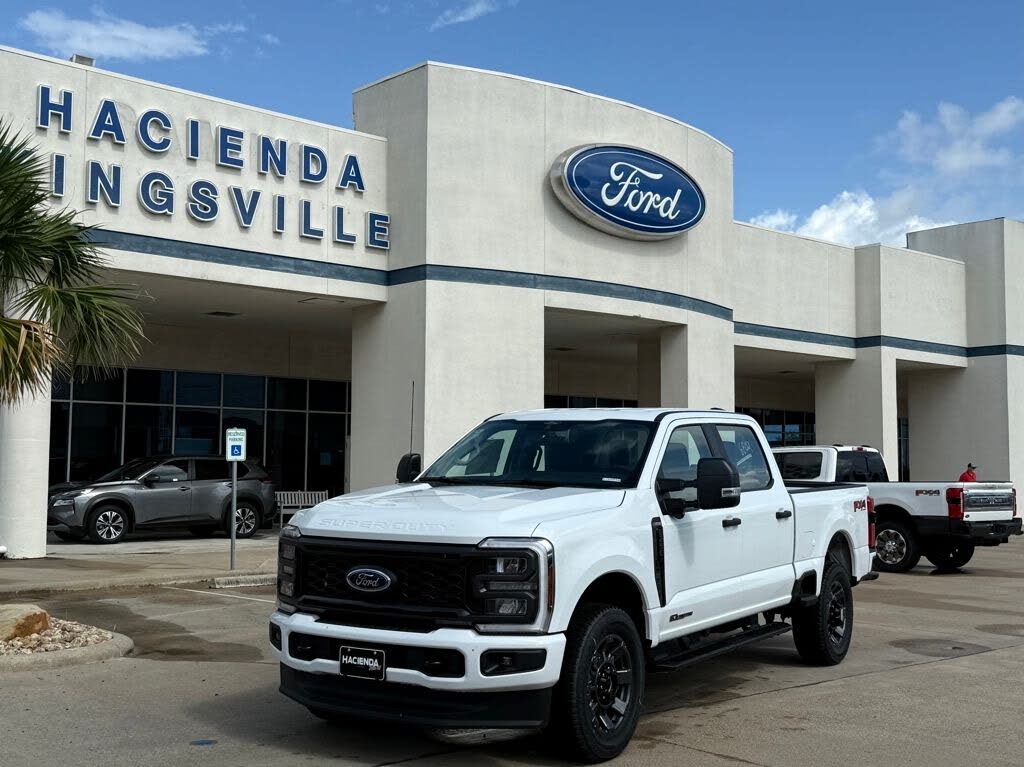 2025 Ford F-250 Super Duty XL Crew Cab 4WD