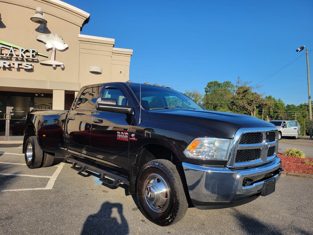 2018 RAM 3500 Tradesman Crew Cab LB DRW 4WD