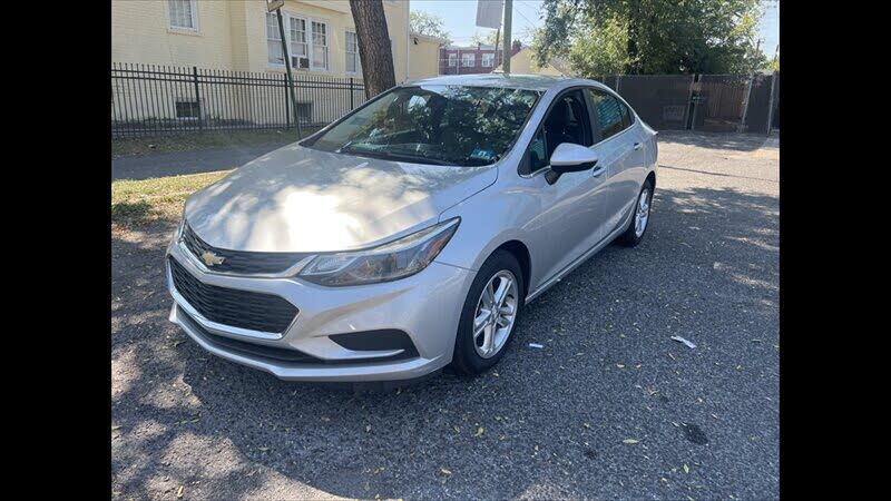 2017 Chevrolet Cruze LT Sedan FWD