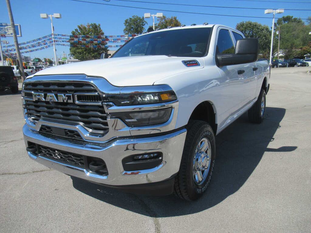 2026 RAM 2500 Tradesman Crew Cab 4WD