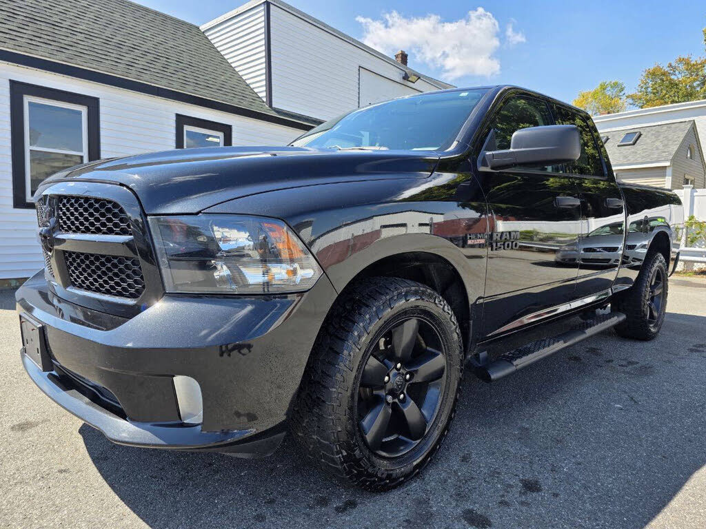 2018 RAM 1500 Express Quad Cab 4WD