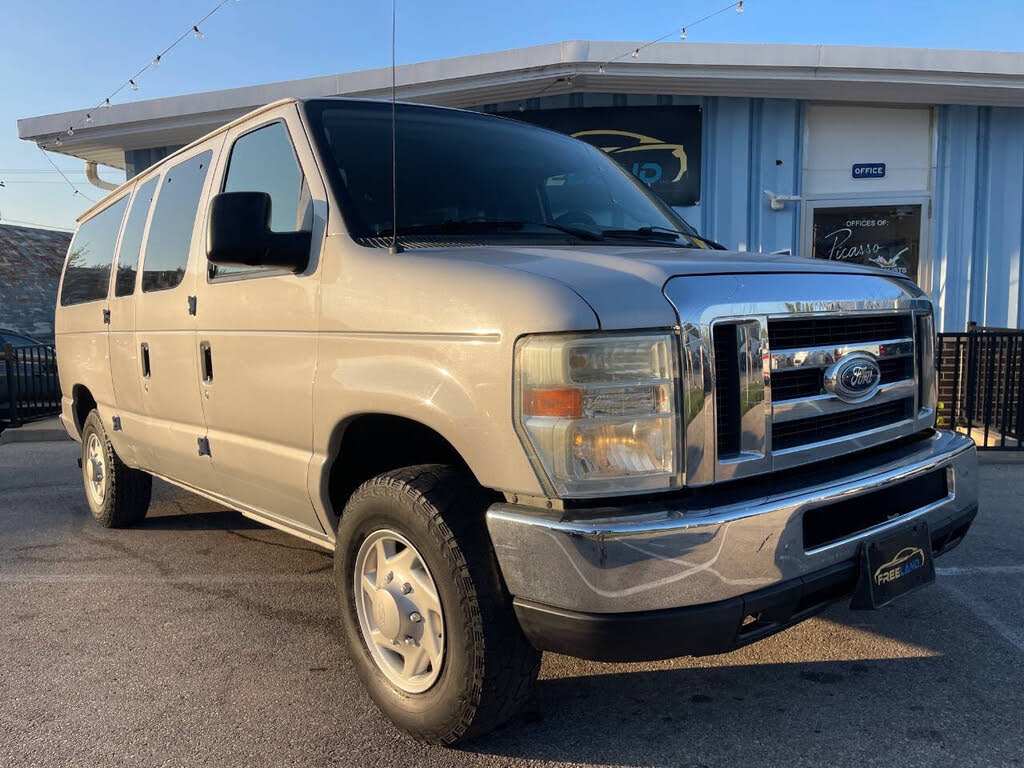 2008 Ford E-Series E-350 XLT Super Duty Passenger Van
