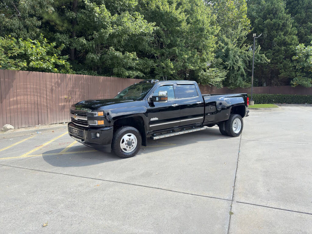 2019 Chevrolet Silverado 3500HD High Country Crew Cab LB DRW 4WD
