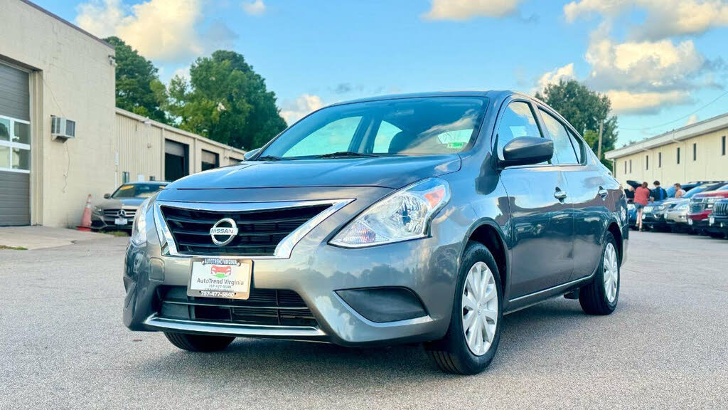 2019 Nissan Versa SV FWD