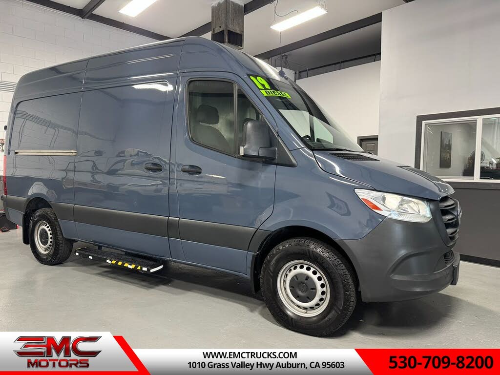 2019 Mercedes-Benz Sprinter 2500 144 Standard Roof Cargo Van RWD