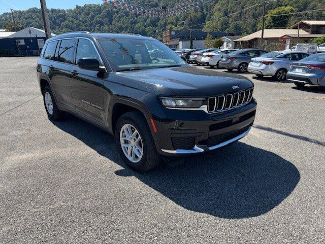 2023 Jeep Grand Cherokee L Laredo 4WD