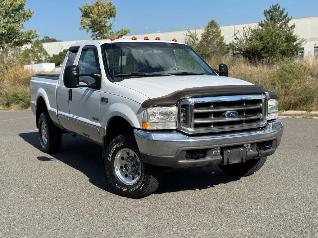 2002 Ford F-350 Super Duty Lariat Crew Cab LB 4WD
