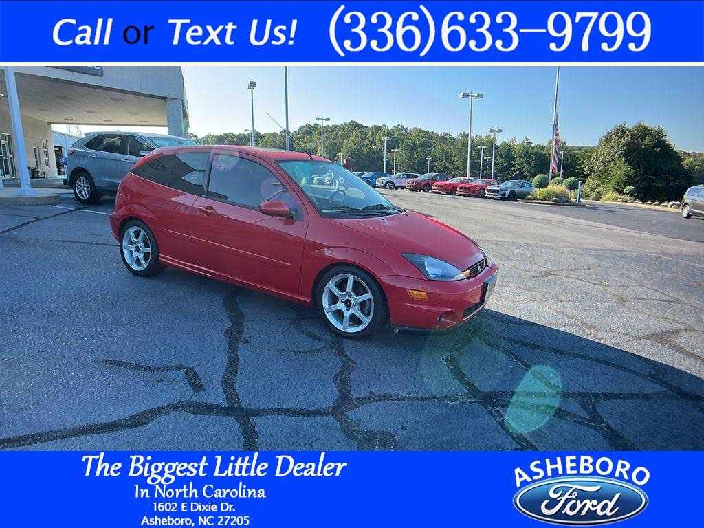 2004 Ford Focus SVT 2 Dr STD Hatchback