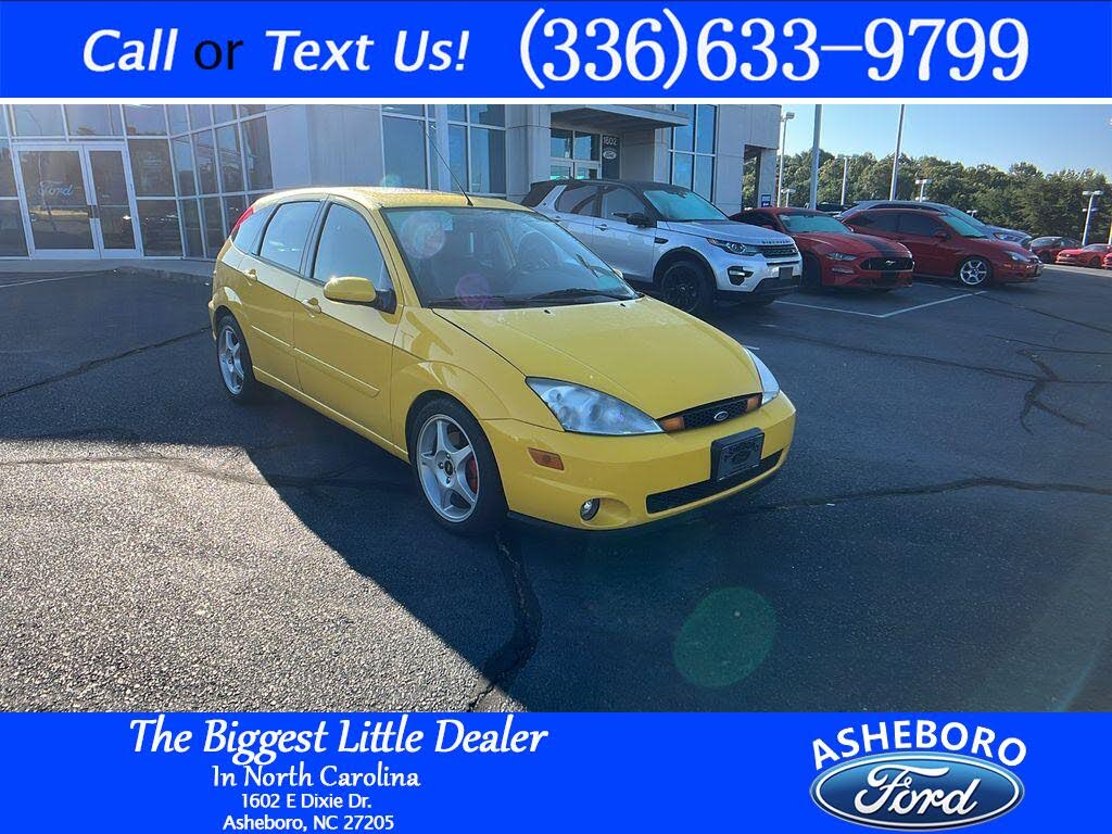 2004 Ford Focus SVT 4 Dr STD Hatchback
