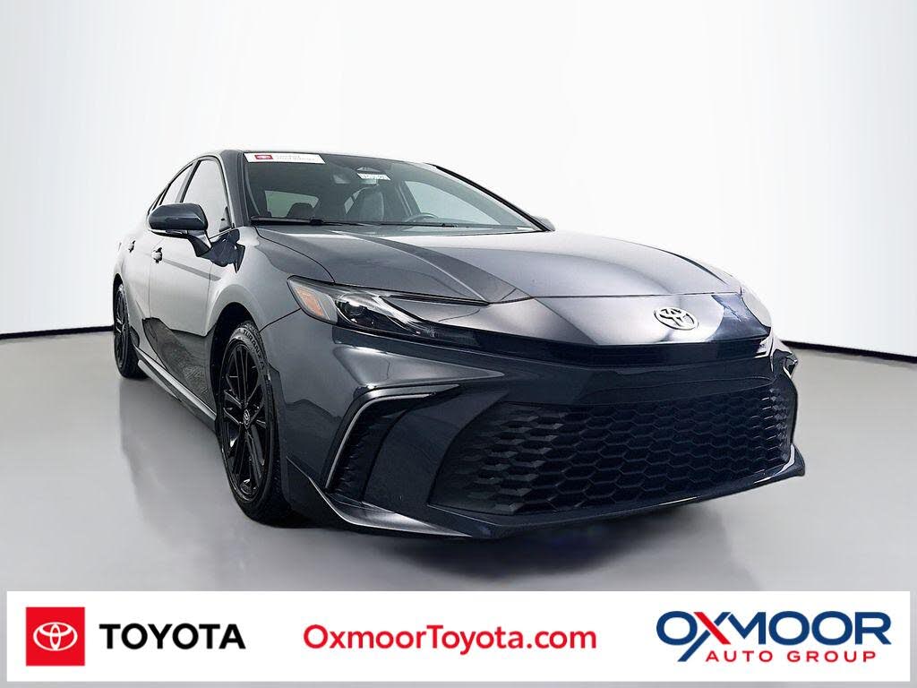 2025 Toyota Camry SE FWD