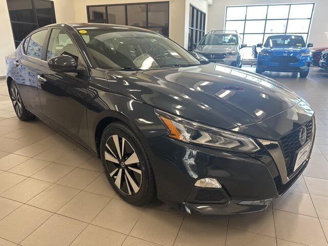 2022 Nissan Altima 2.5 SV FWD