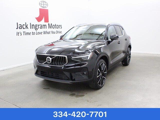 2024 Volvo XC40 B5 Plus Bright Theme AWD