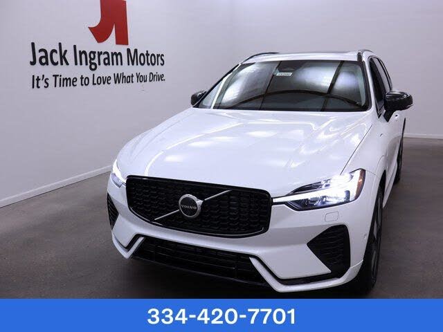 2024 Volvo XC60 Recharge T8 Plus Dark Theme eAWD