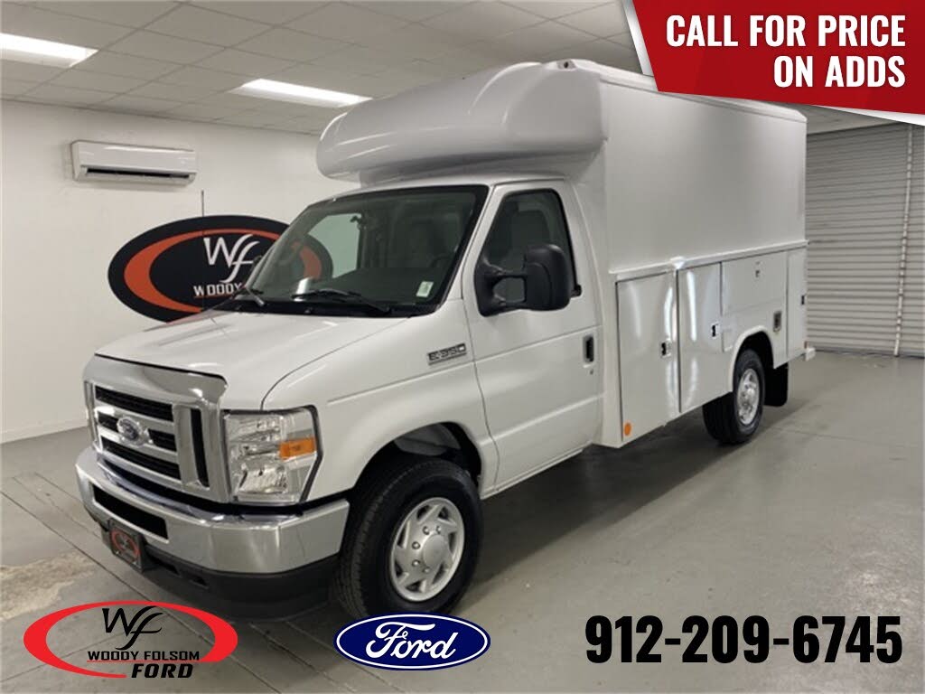 2025 Ford E-Series Chassis E-350 SD Cutaway SB DRW RWD