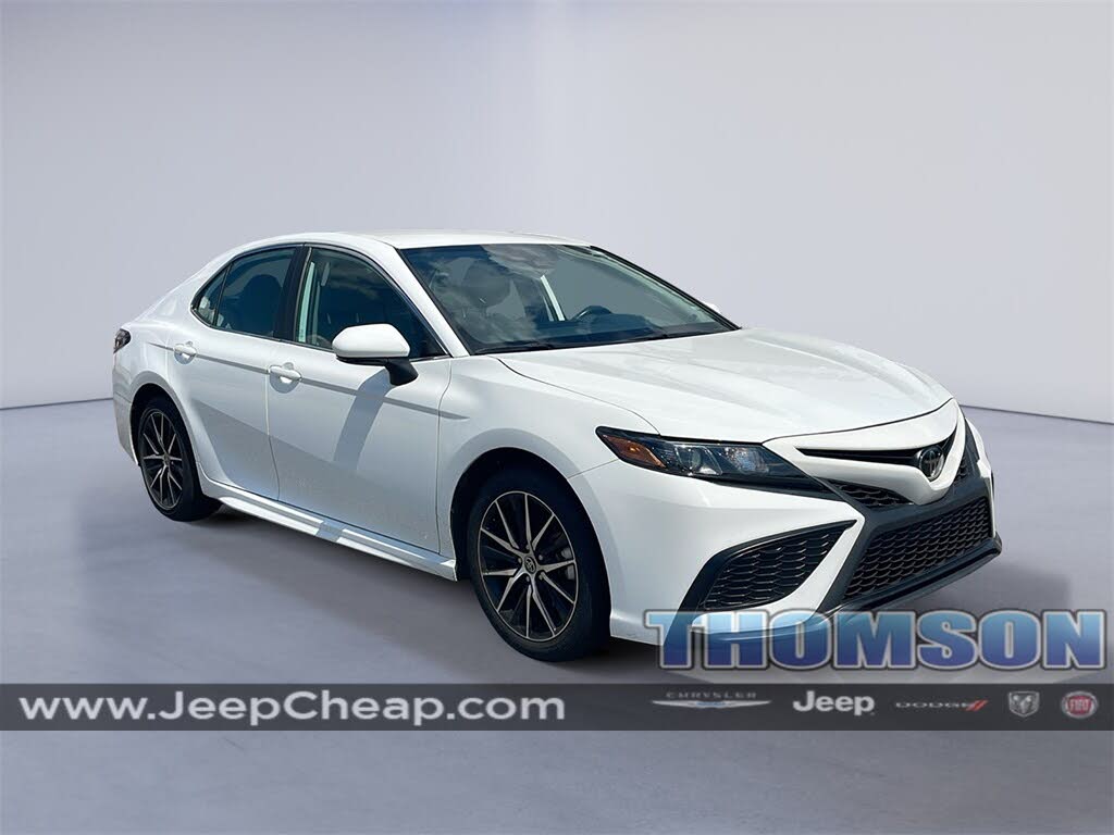 2024 Toyota Camry SE FWD