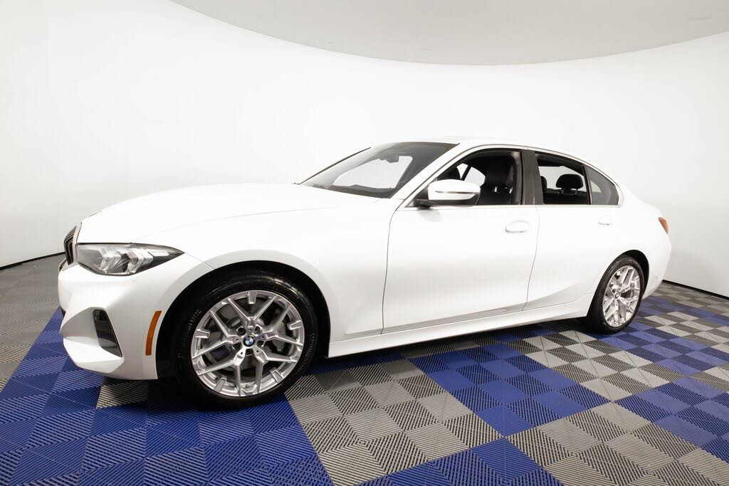 2025 BMW 3 Series 330i RWD