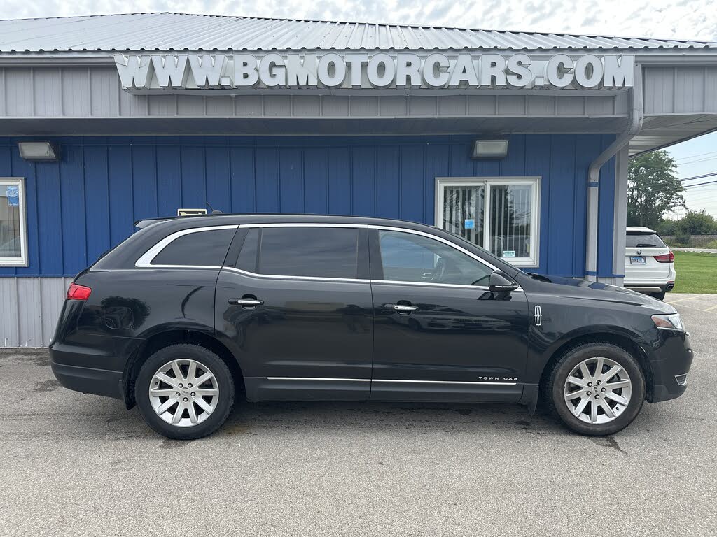 2018 Lincoln MKT Livery Fleet AWD