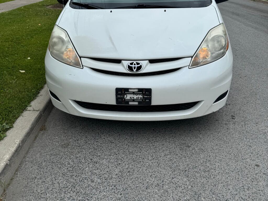 2009 Toyota Sienna CE 7-Passenger