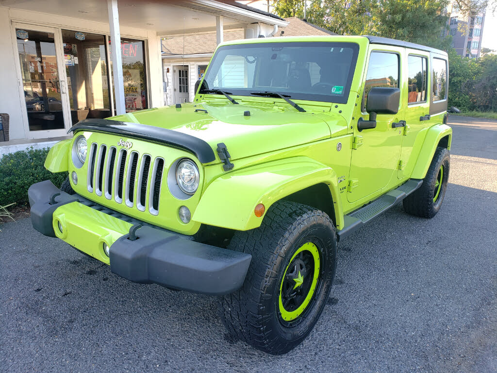 2017 Jeep Wrangler Unlimited Sahara 4WD