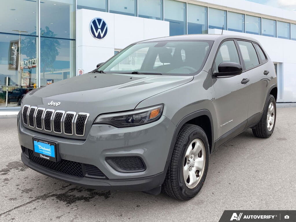 2022 Jeep Cherokee Sport 4WD