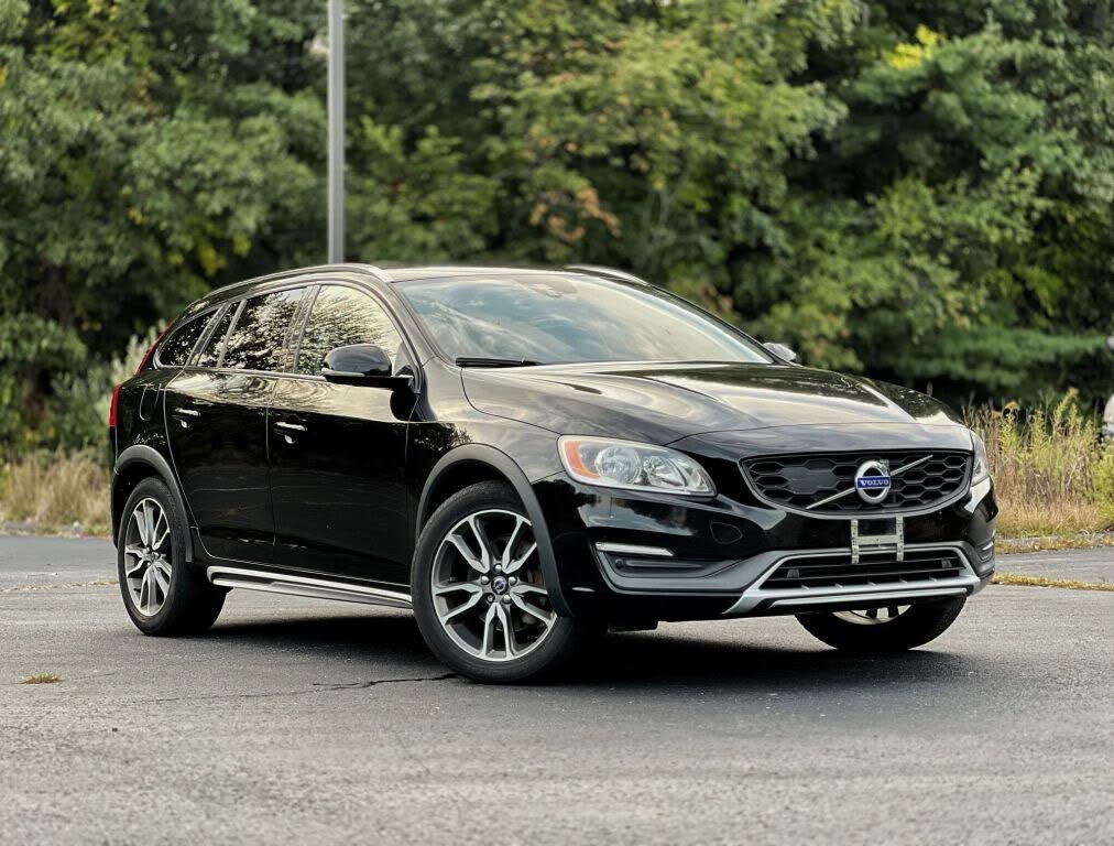2016 Volvo V60 Cross Country