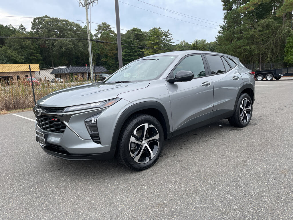 2025 Chevrolet Trax RS with 1RS FWD