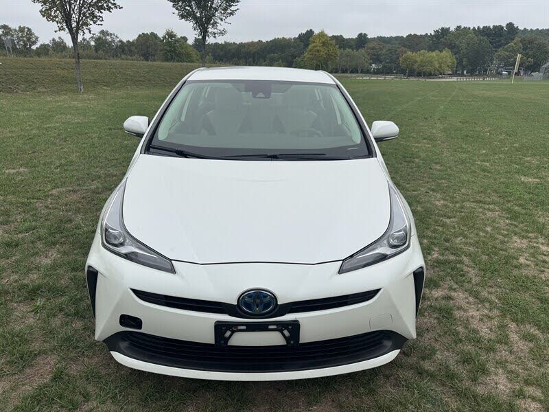 2019 Toyota Prius L Eco FWD