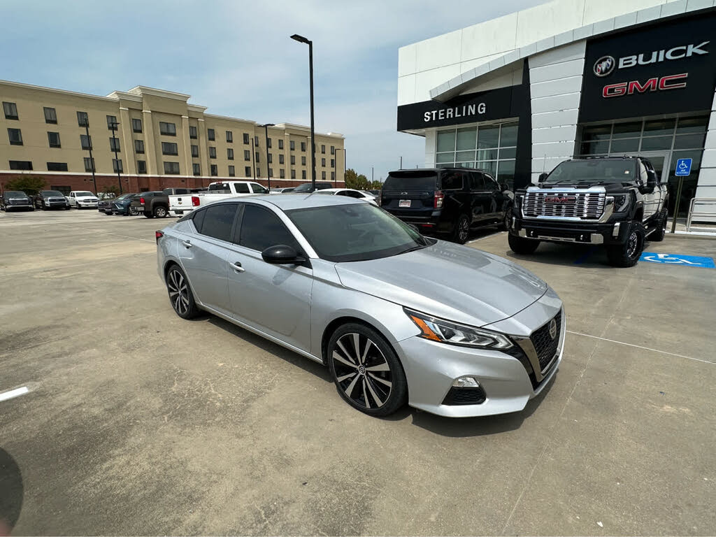 2022 Nissan Altima 2.5 SR FWD