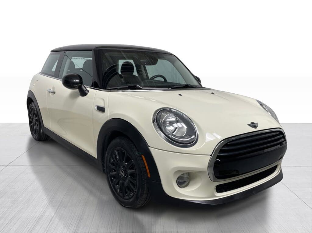 2017 MINI Cooper 2-Door Hatchback FWD