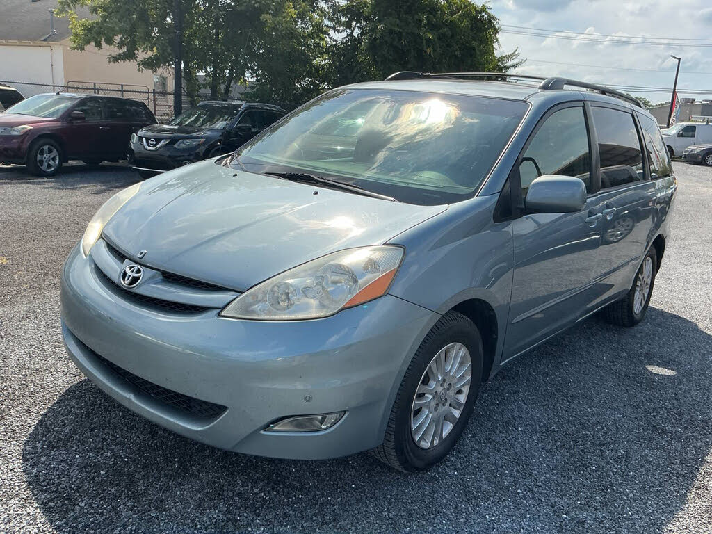 2010 Toyota Sienna XLE