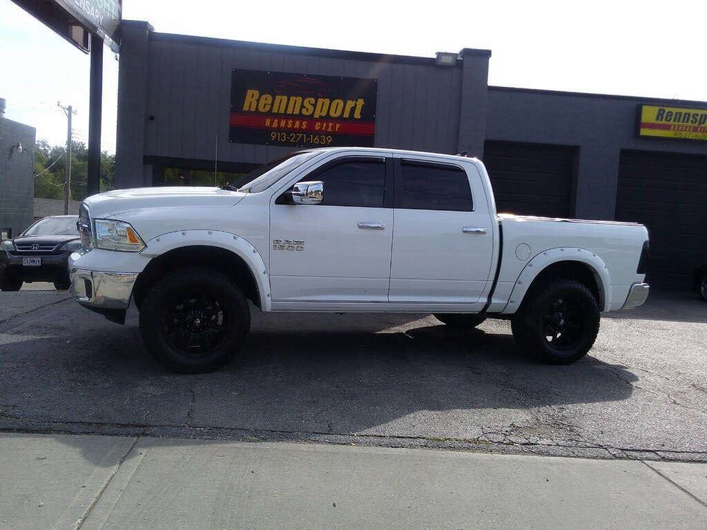 2015 RAM 1500 Laramie Crew Cab 4WD