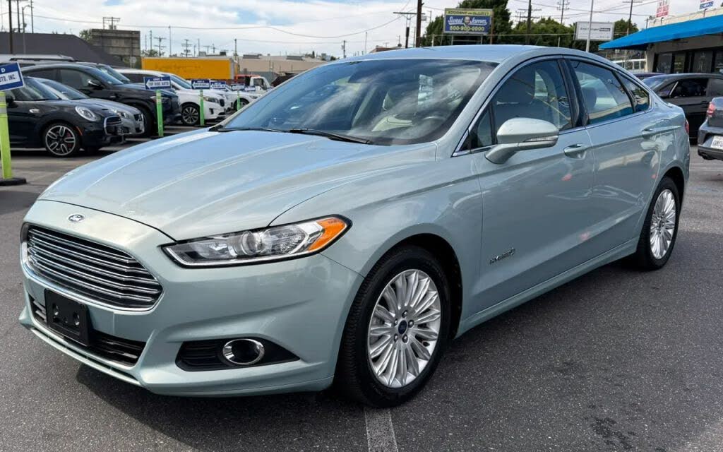 2013 Ford Fusion Hybrid SE FWD