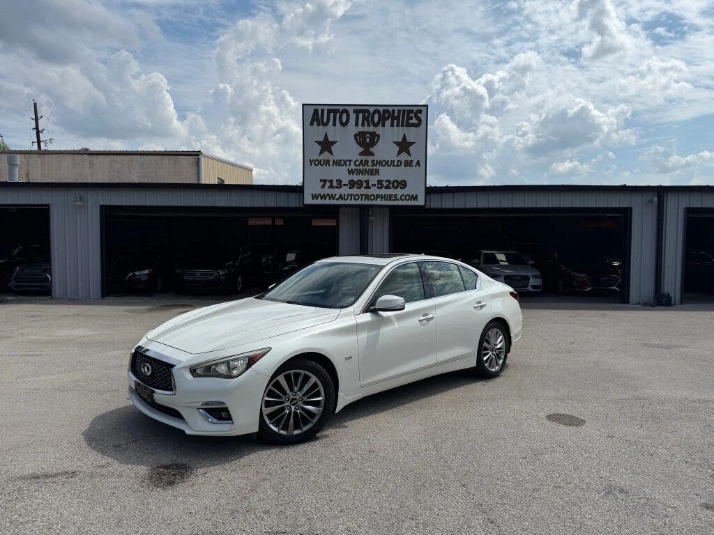 2018 INFINITI Q50 3.0t Luxe AWD