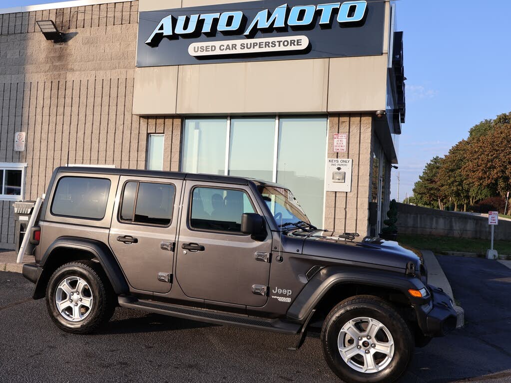 Jeep Wrangler Unlimited Sport 4WD 2018