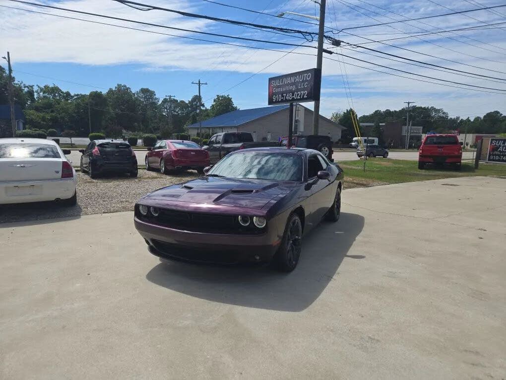 2022 Dodge Challenger SXT RWD