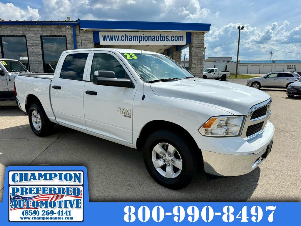 2023 RAM 1500 Classic SLT Crew Cab 4WD